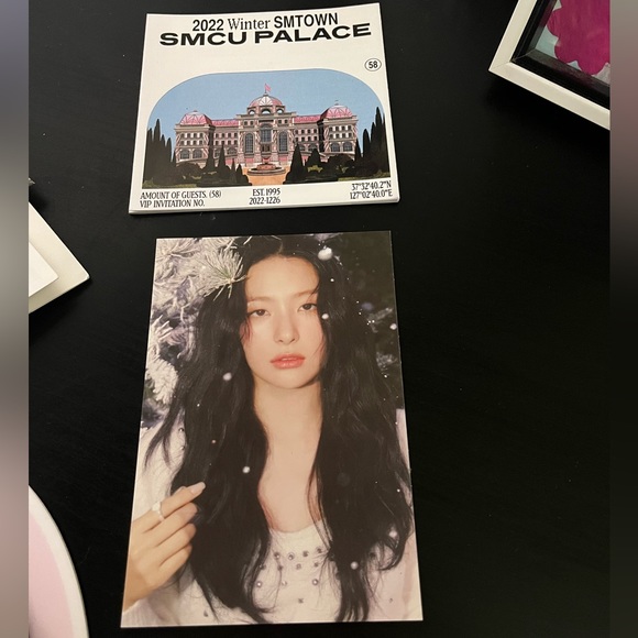 RED VELVET  2022 Winter SMTOWN: SMCU PALACE K-POP CD + PHOTO CARD /Poster - Picture 4 of 5